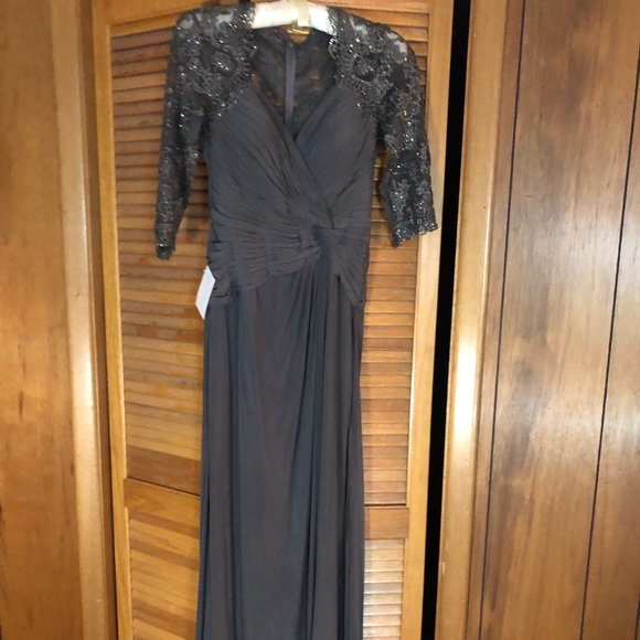 La Femme gray evening/MOB gown - Picture 2 of 12